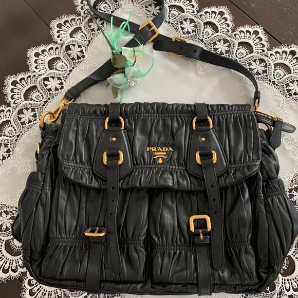 Prada bag - Picture 2 of 12